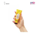 کرم مرطوب‌کننده دست ویت یو مدل Propolis Natural با حجم 50 میل عکس در دست